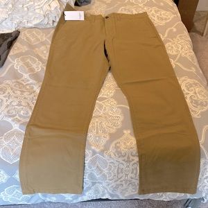 Good fellow 36/32 Khaki’s NWT